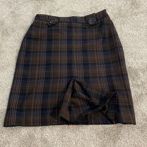 Larry Levine Plaid skirt with flirt in front and slit in back
